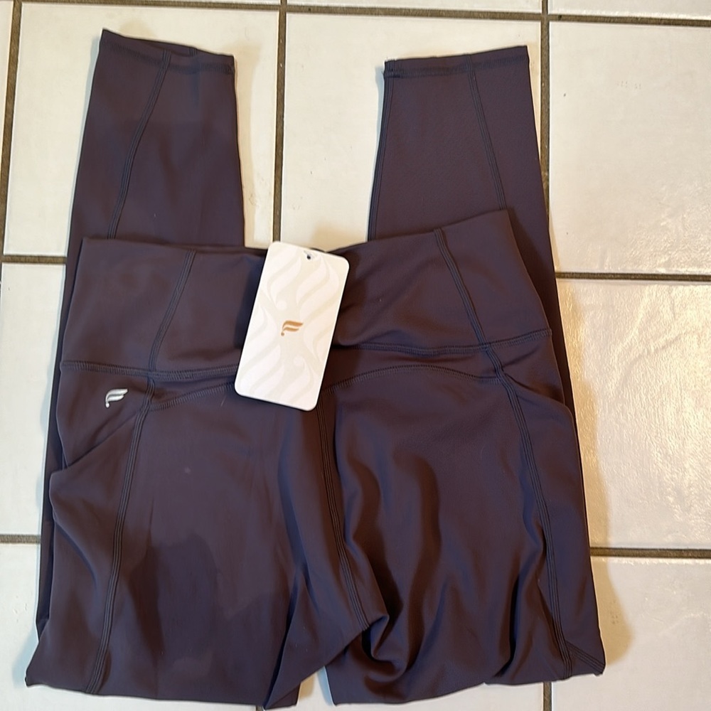 Fableticss statement powerform legging. - Picture 3 of 5